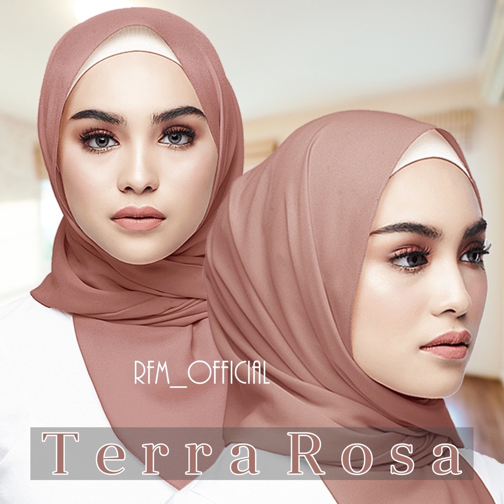 Unbuttoning Comfort: My Deep Dive into RFM Jeans