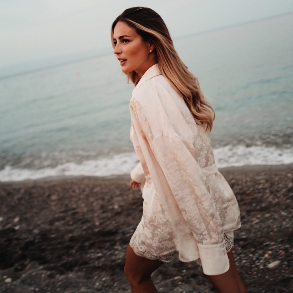 Liu Jo: La Mia Avventura di Stile tra Eleganza e Comodità – Un Racconto Personale