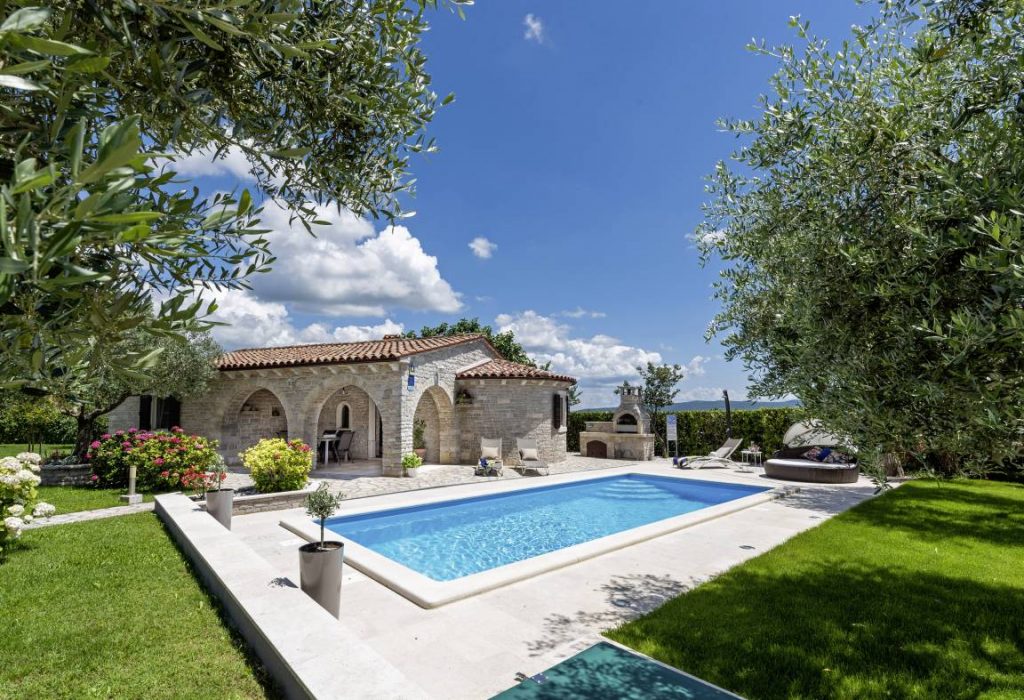 Mon avis sur HomeToGo : comment je trouve mes locations de vacances au meilleur prix
